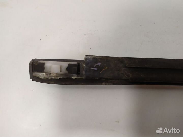 Накладка стекла заднего левого mondeo IV (2007)