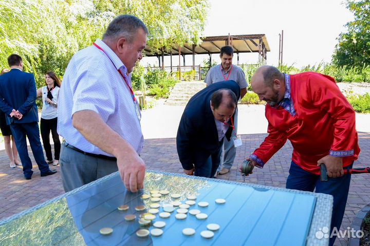 Чеканка сувенирных монет. Шоу монетных кузнецов