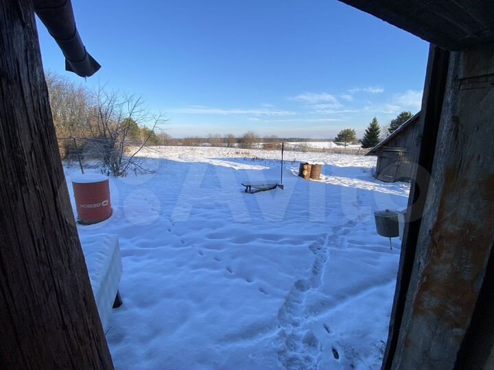 Дом 27 м² на участке 49 сот.