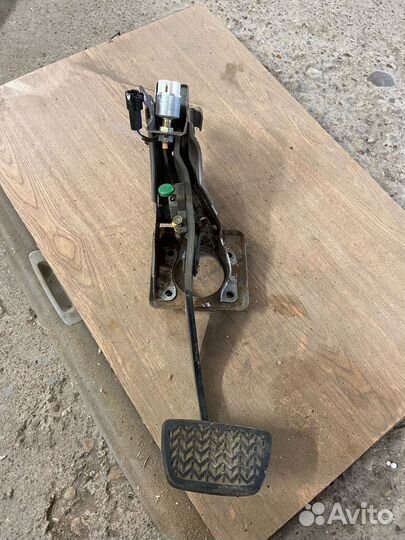 Педаль тормоза Lexus rx330