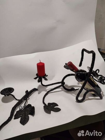 Кованная подставка под вино с подсвечником