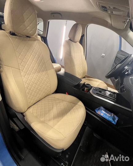 Чехлы из экокожи на Mitsubishi Outlander 3