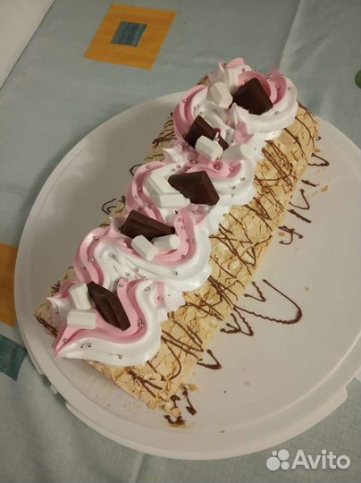 Меренговый рулет, капкейки, кейпопсы, леденцы