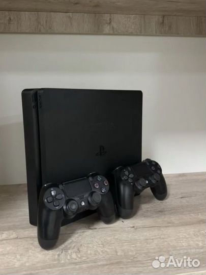 Игровая приставка ps4