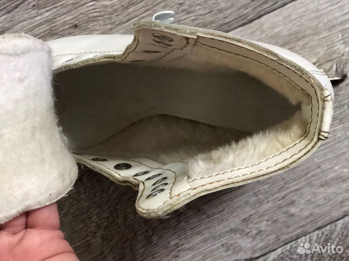 Коньки размер 35