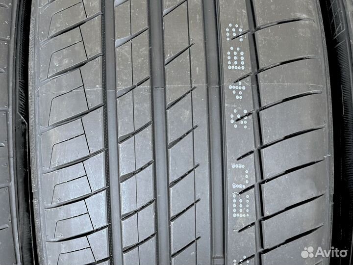 Kapsen RS26 Practical Max HP 255/35 R20 156Y