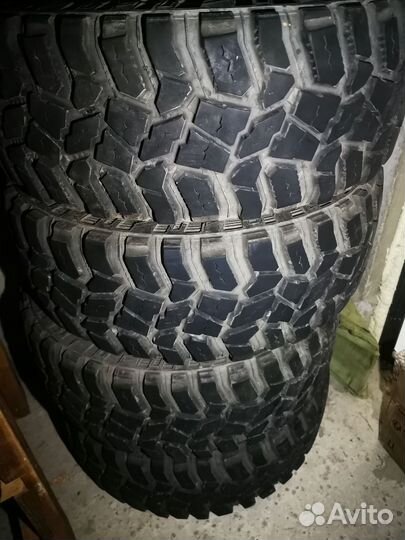 Cooper Discoverer STT Pro 295/70 R17