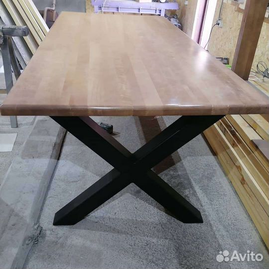 Стол в стиле лофт