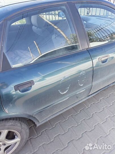 Audi A4 1.6 МТ, 1995, 326 000 км