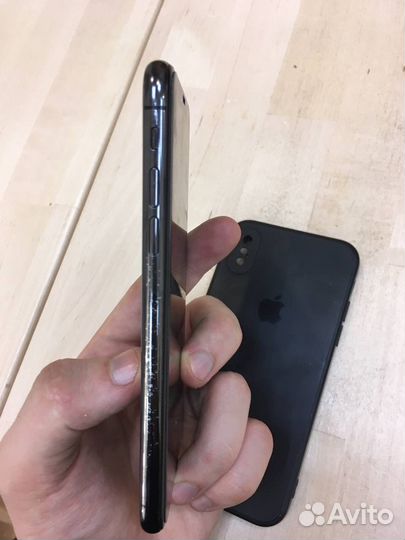 iPhone X, 64 ГБ