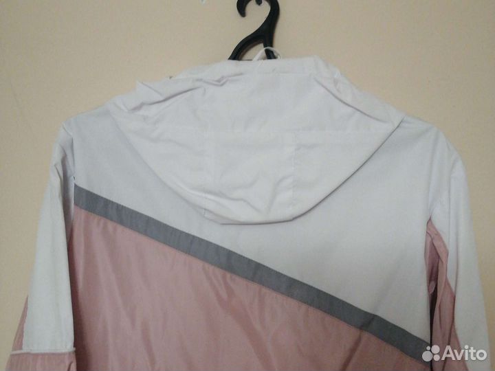 Ветровка женская 46 размер