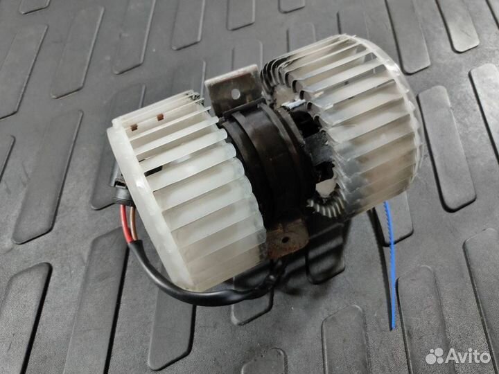 Моторчик печки Audi A8 D3/4E рест. 2007 4E0959101A