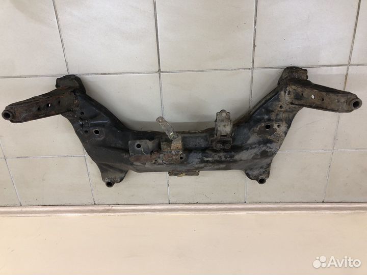 Подрамник передний Nissan Almera N16