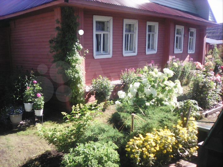 Дом 52,8 м² на участке 12 сот.