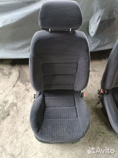 Сиденье переднее Volkswagen Jetta 4