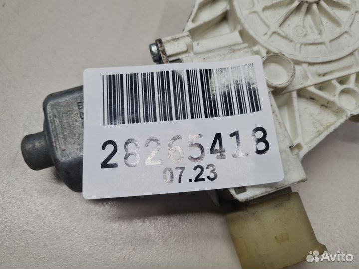 Моторчик стеклоподъёмника передний левый BMW X1 E84 2009-2015