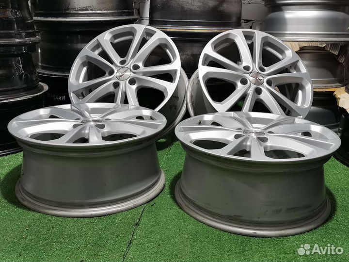 Диски X-trike R-17 (5x112; Et45; 7j)