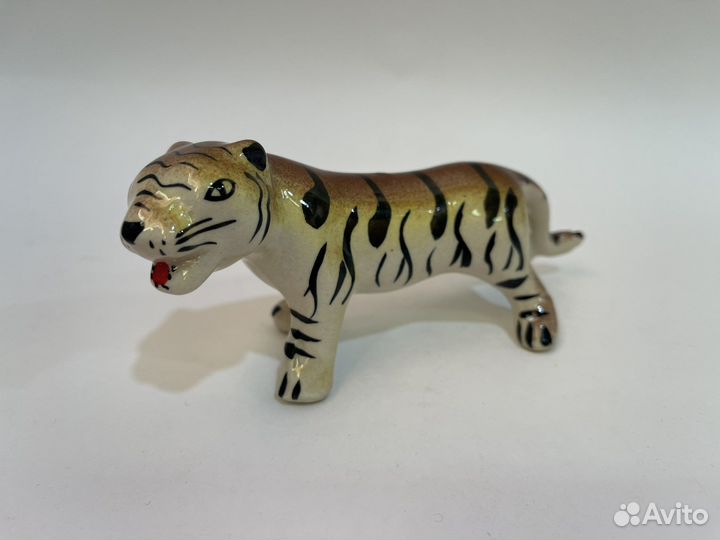 Статуэтка тигр