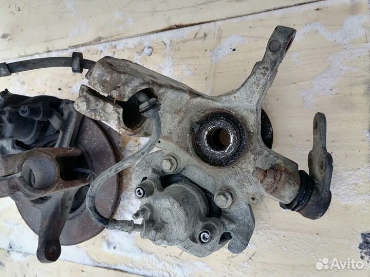 Поворотный кулак правый Focus 2