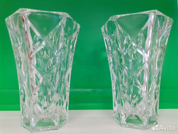 Миниатюрные вазы