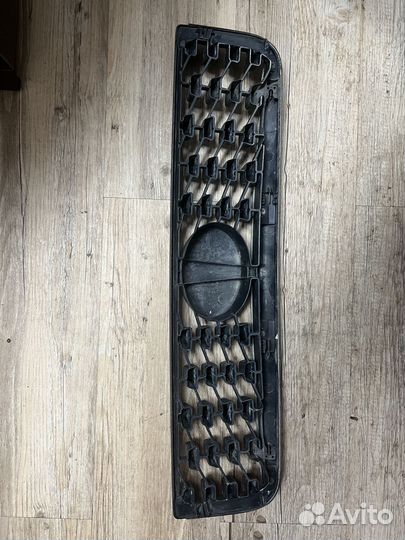 Решетка радиатора Toyota Rush