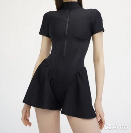 Комбинезон в стиле fluid fit