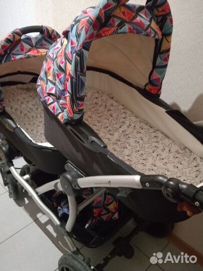 Коляска для двойни