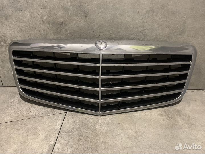 Решетка радиаторана на mercedes w212