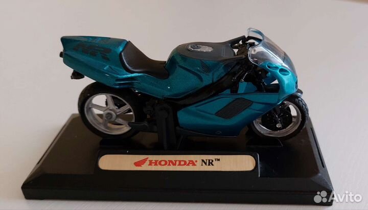 Модель мотоцикла Honda NR