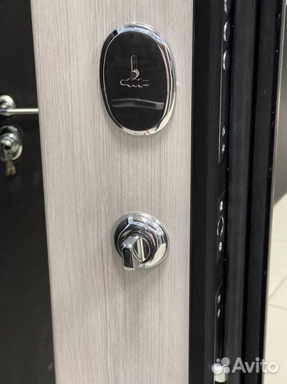 Дверь металлическая
