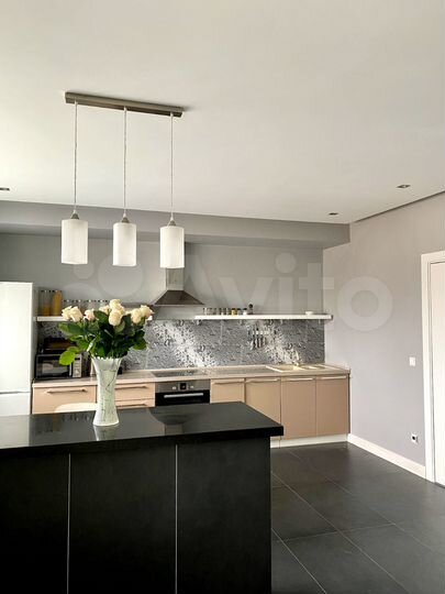 3-к. квартира, 95,6 м², 12/14 эт.