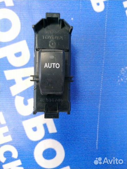 Кнопка стеклоподъемника Toyota Harrier кроссовер
