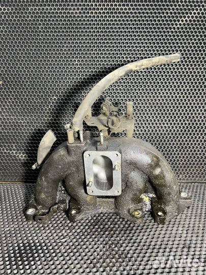 Впускной коллектор Renault 19