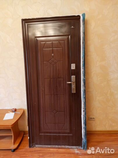 Дверь входная металлическая