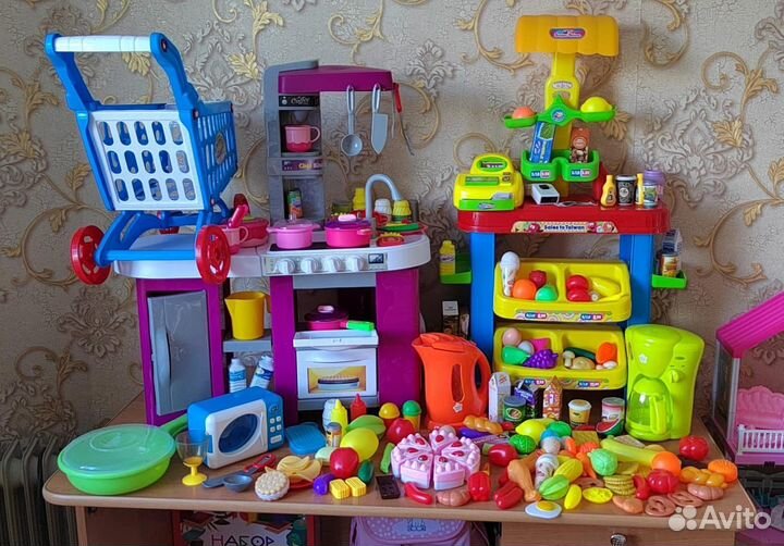 Детская кухня и магазин