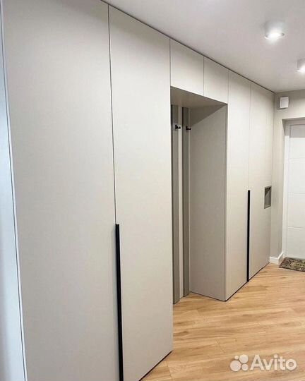 Шкаф распашной