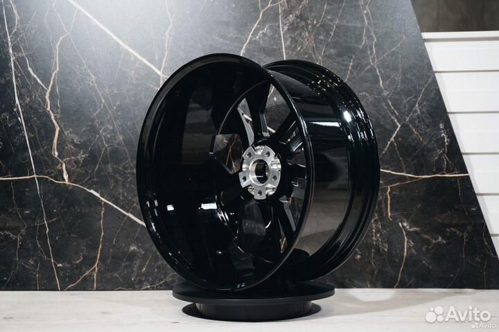 Кованные диски R22 Audi RS Q3