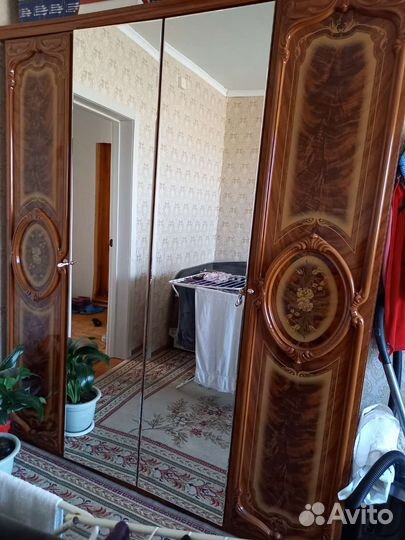 Спальный гарнитур 