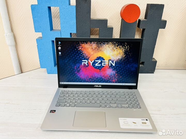 Новый ноутбук Asus Ryzen 3