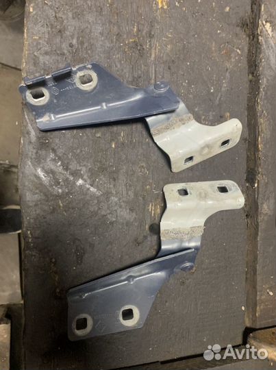 Петли капота Renault Megan 2