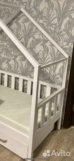 Кровать детская домик с ящиками для хранения
