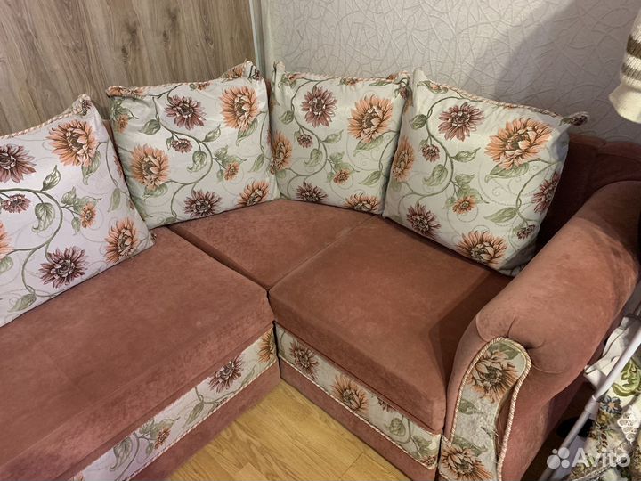 Угловой диван