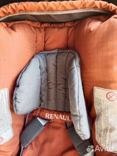 Детское автокресло Renault