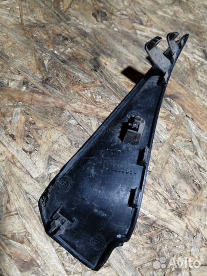 Уголок жабо правый Nissan X-Trail T32 R9M 1.6D