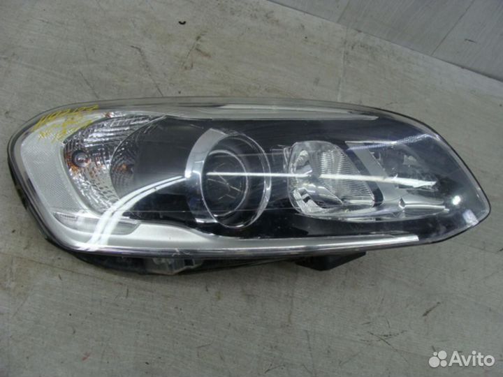 Фара правая Volvo XC60