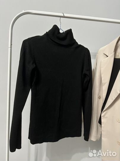 Свитер женский