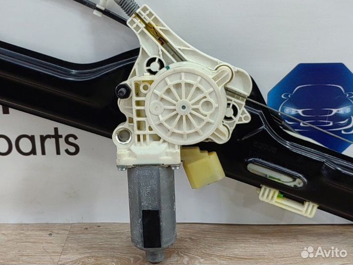 Стеклоподъемный механизм передний правый Bmw X5