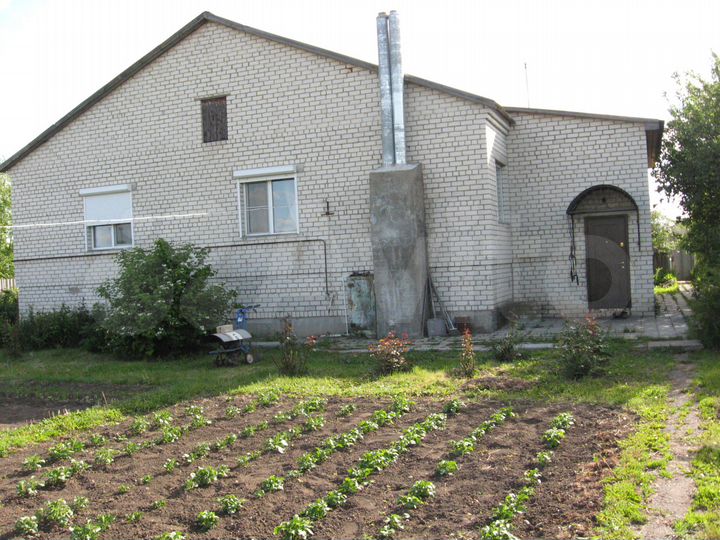 Дом 170 м² на участке 16 сот.