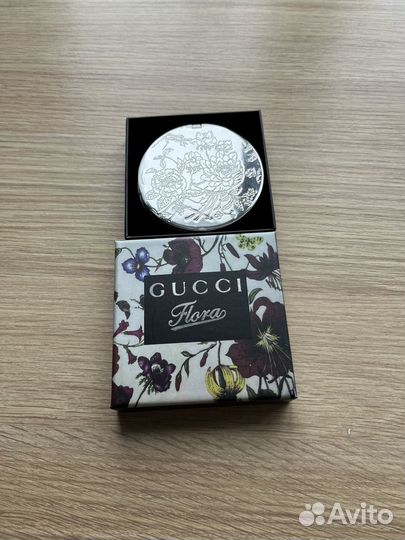 Карманное зеркало gucci