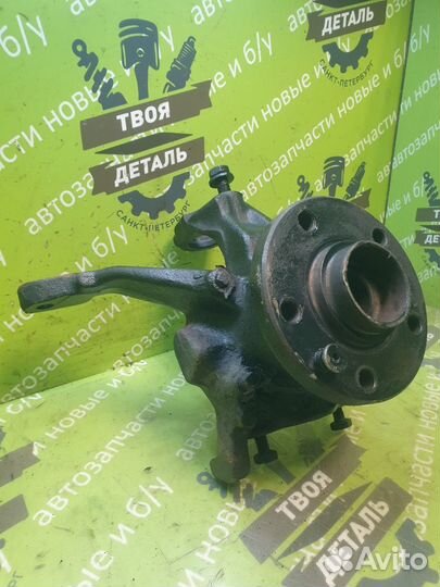 Ступица цапфа кулак передняя правая Volkswagen